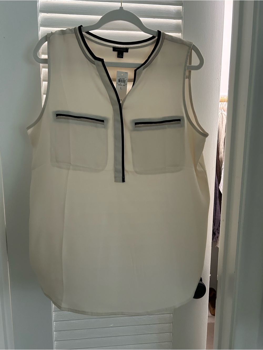 NEW Ann Taylor Cream Sleeveless Blouse with Black Trim